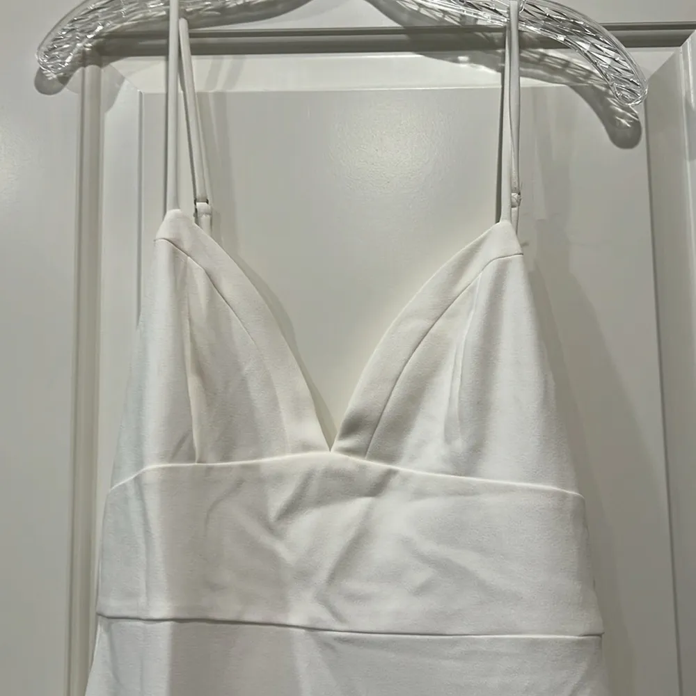 Lulu’s dress  NWT made with love Low Cut V-neck umpire waistline zipper back - Image 3