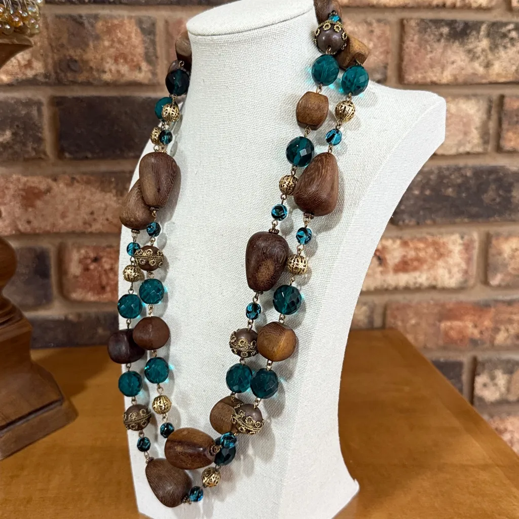 Yochi NY Teal Faceted Glass and Wooden Beaded Designer necklace Blue - Image 2