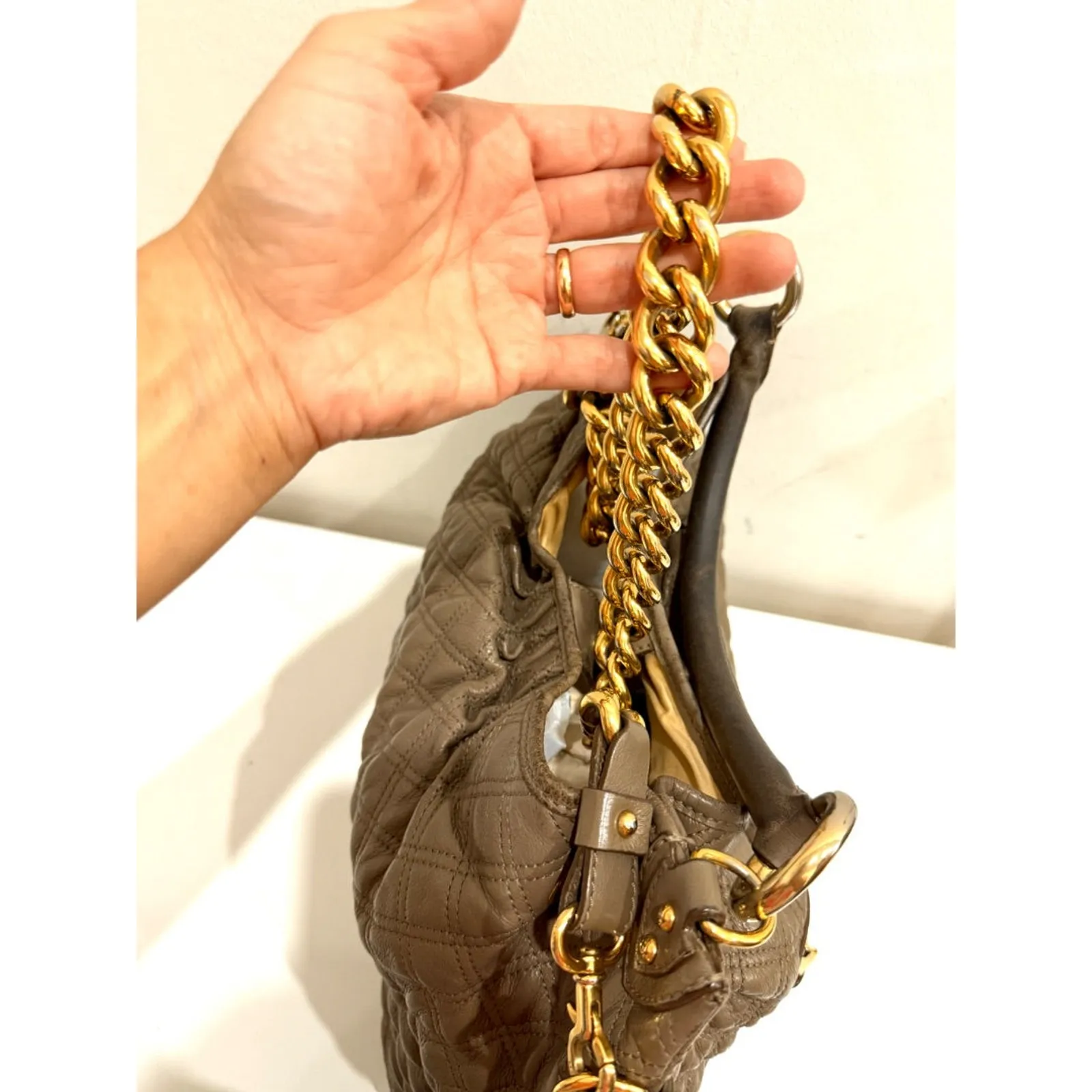 Marc Jacobs Quilted Leather Chain Stam Hobo Bag Olive Taupe Women's - Image 8