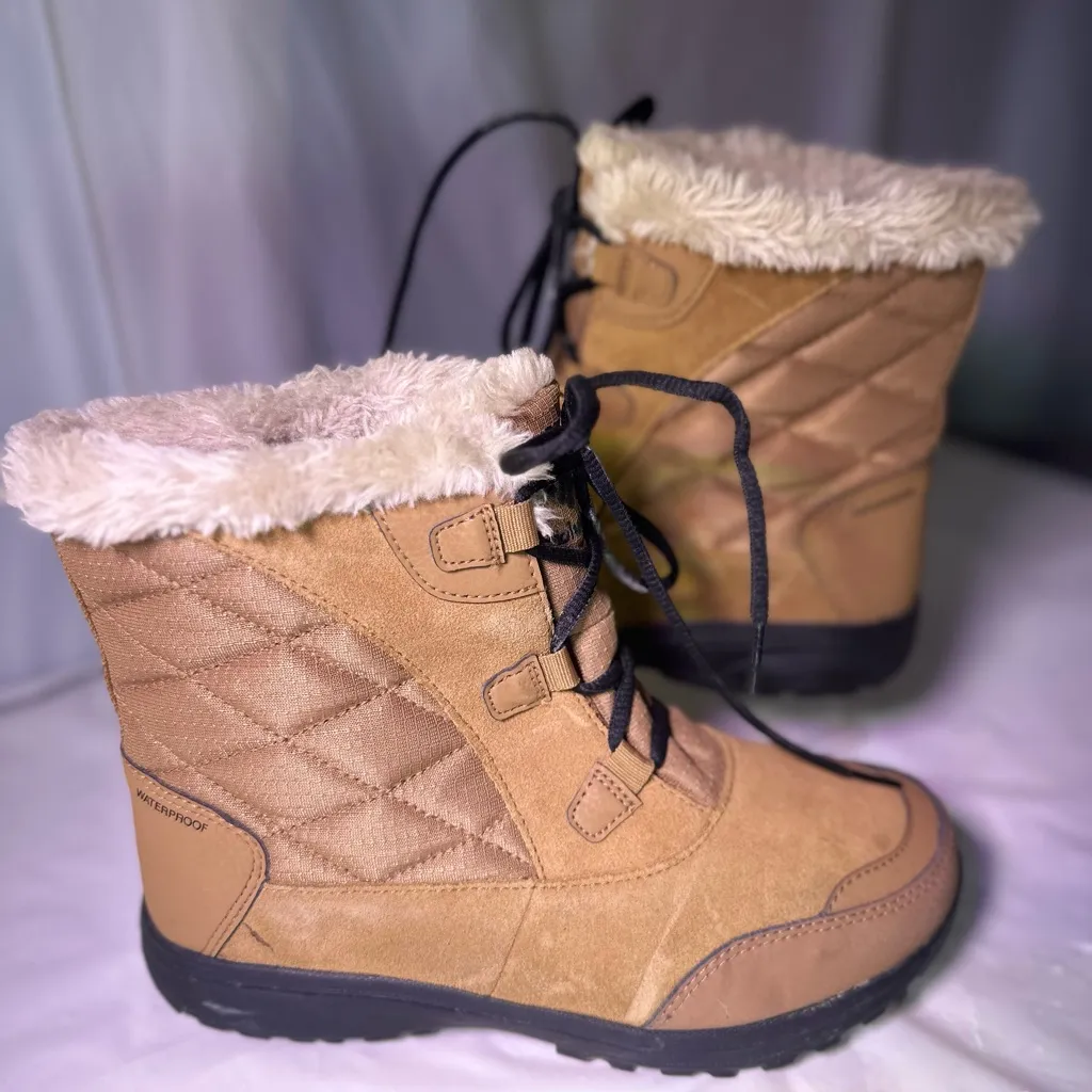 Columbia Women's Brown Quilted Winter Boots - Image 3