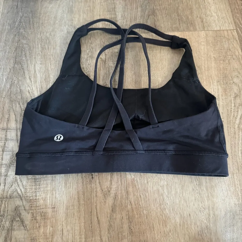 Lululemon Black Energy Bra Size 6 - Image 2