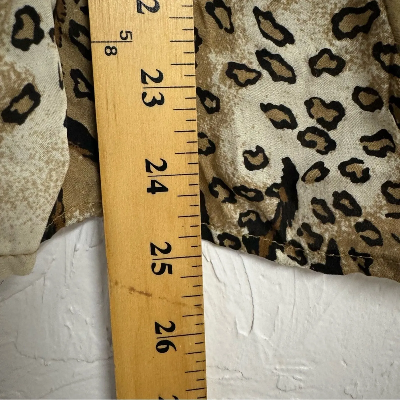 Victor Costa Silk Animal Print Silk Beaded Blouse Womens XS Tunic Vintage Brown - Image 3