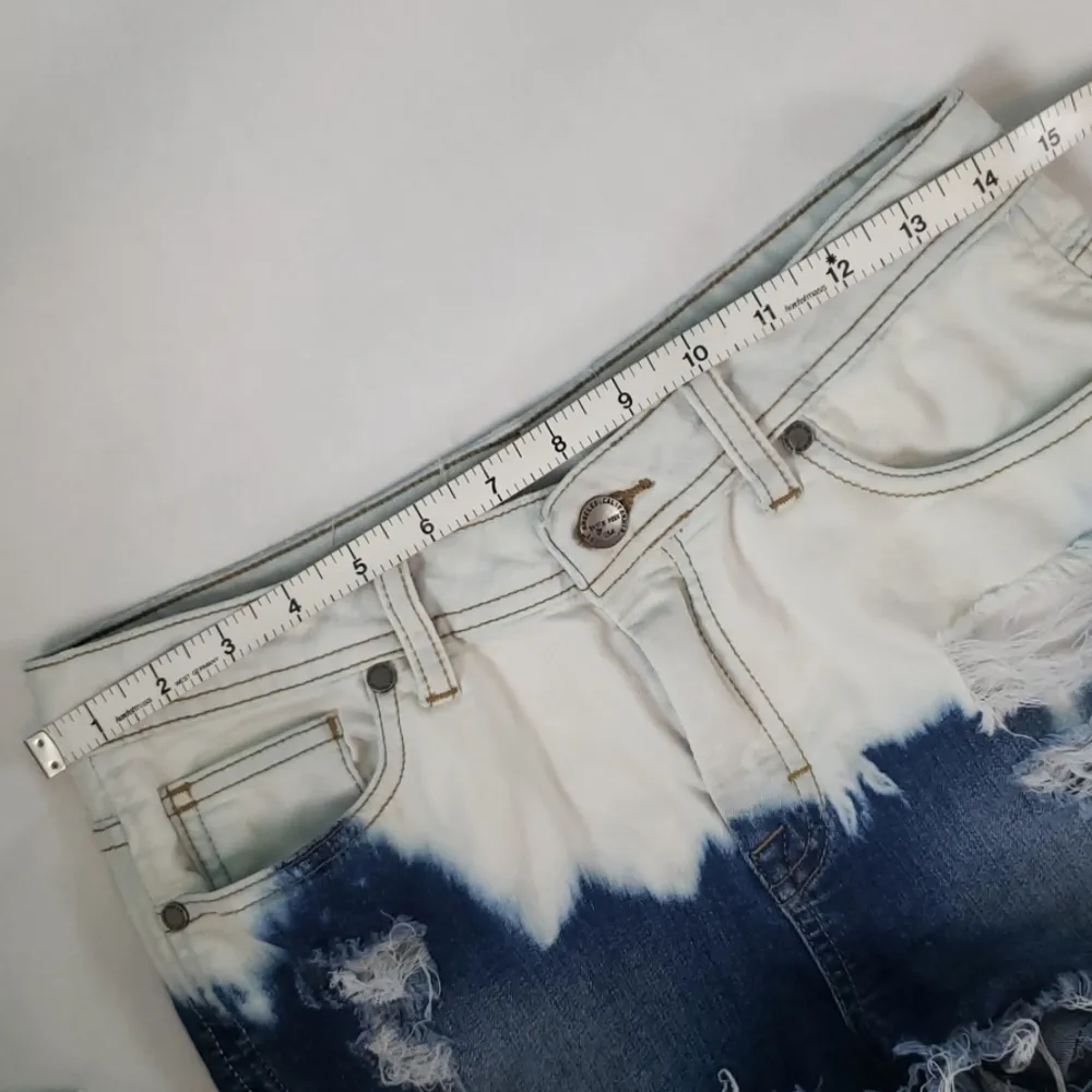 Sneak Peak ombre high rise denim shorts Blue - Image 5