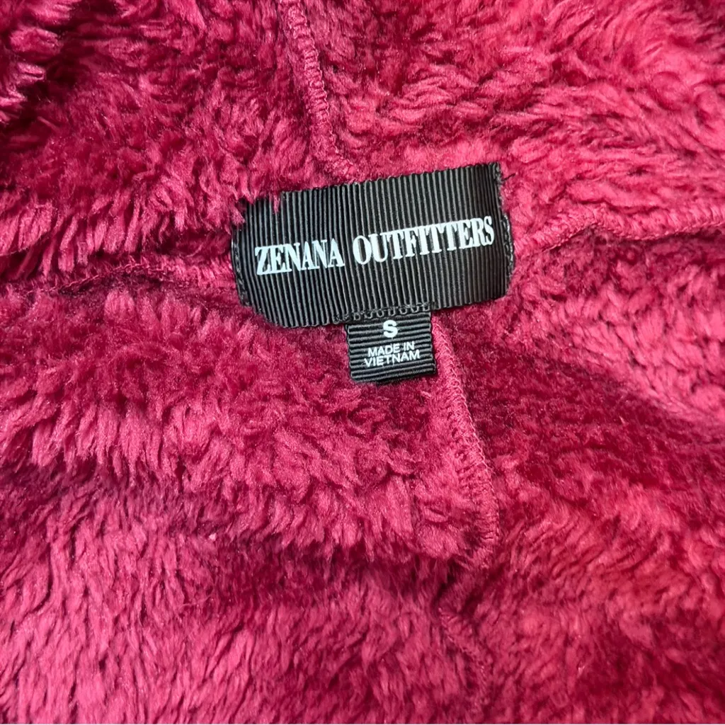 Faux Fur Hooded Vest‎ - Image 12