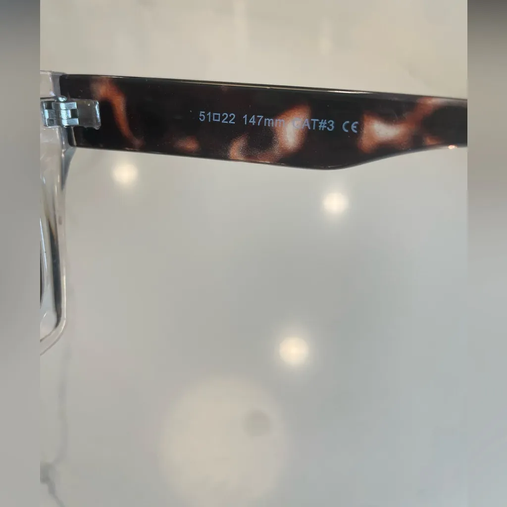 Square Sunglasses in Clear Acetate with Brown/Grey Lenses and Tortoiseshell Arms - Image 8