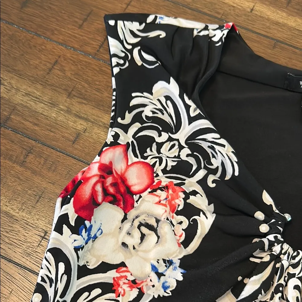 White House Black Market Floral Black and Red Top size small GUC - Image 4