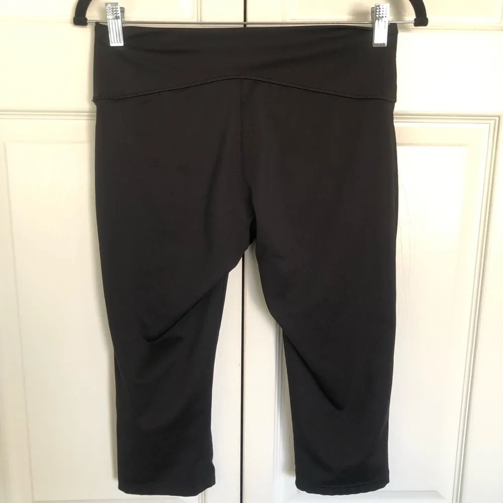 Black Z by Zella Crop Leggings Size M - Image 6