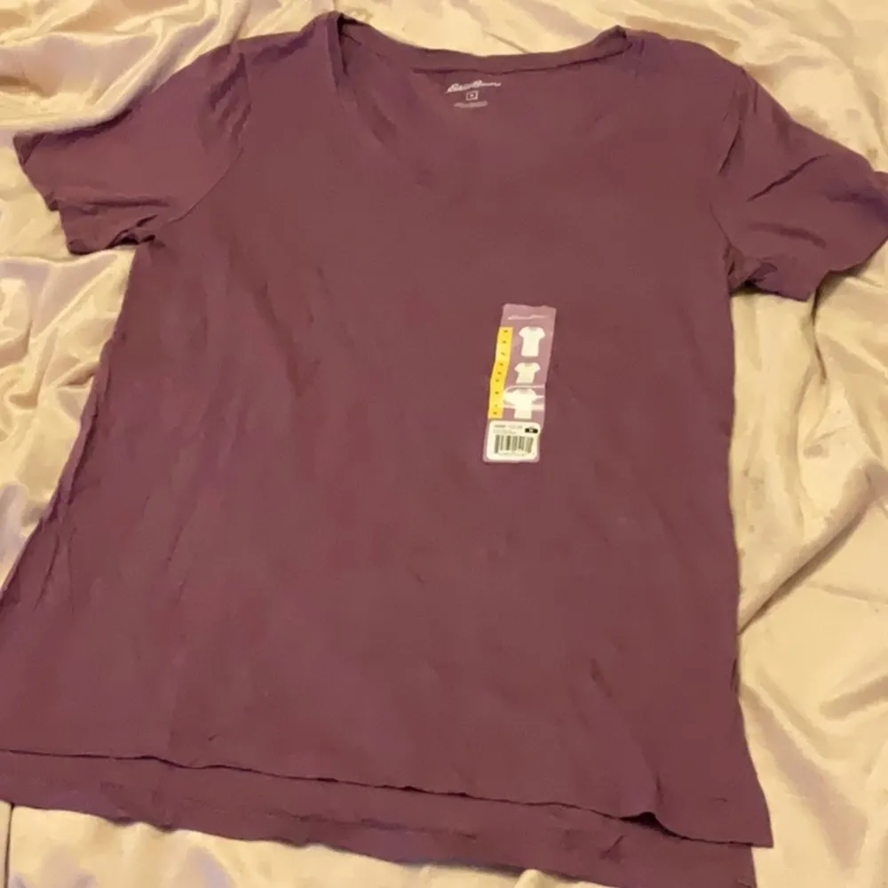 Eddie Bauer t-Shirt new very comfortable Woman’s size medium - Image 2