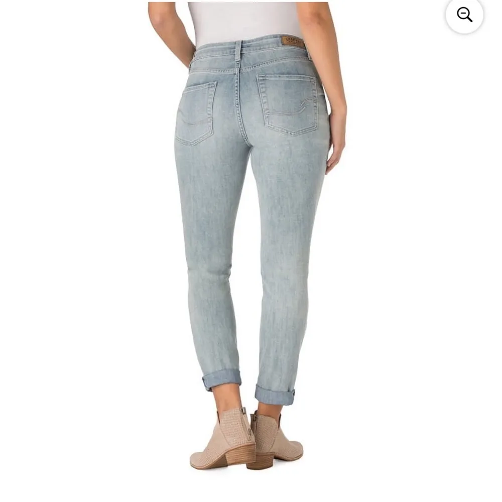 Signature by Levi Strauss & Co. Women's Mid Rise Slim Cuffed Jeans Size 4 / 27 - Image 4