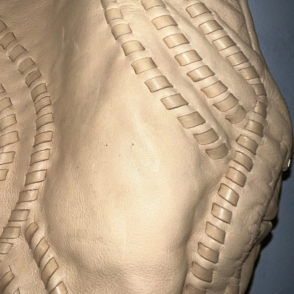 Kenar Tan Woven Leather Hobo Bag - Image 3