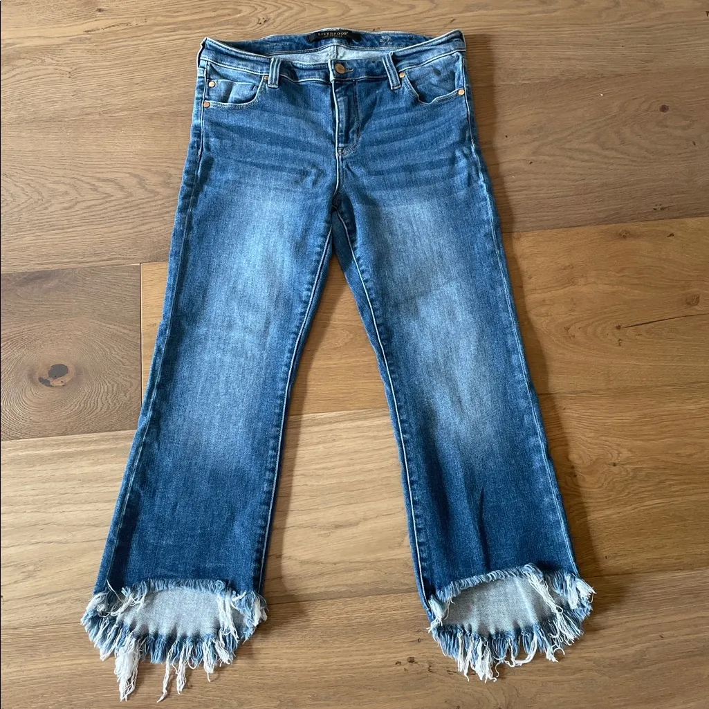 Liverpool Los Angeles Crop Flare La Playa Shark Bite Raw Hem Jeans 30/10 Petite - Image 3
