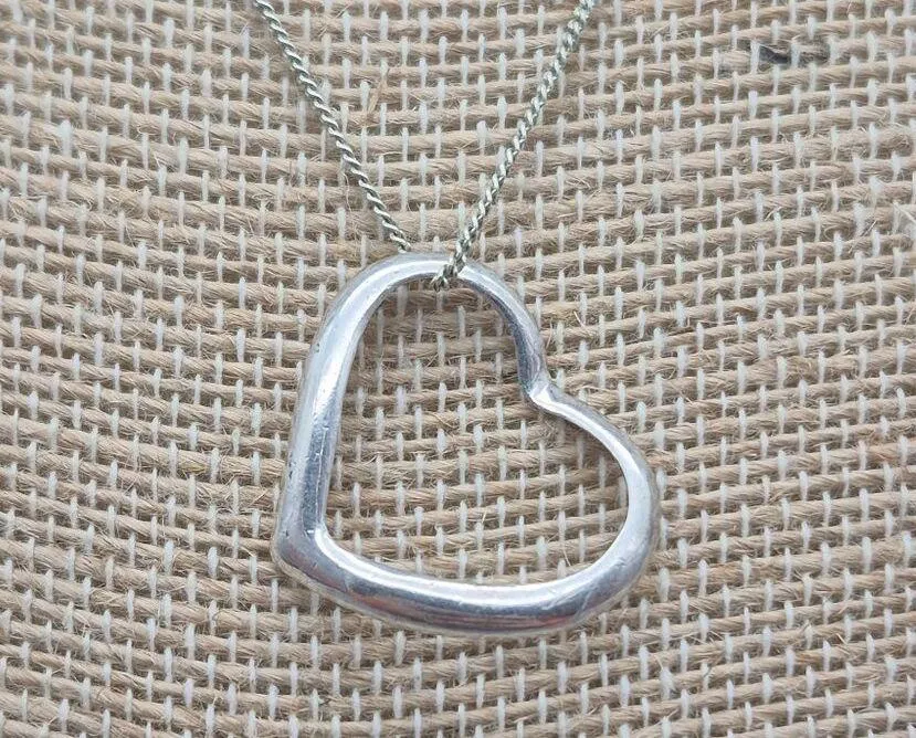 Vintage Sterling Silver Chain and Open Heart Pendant Necklace 18" Valentine Gift - Image 3