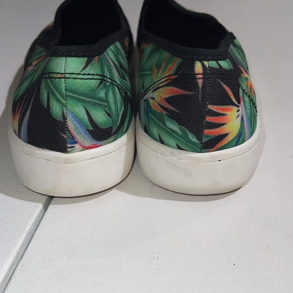 Loudmouth Sam Bora Bora Tropical Canvas Slip On Shoes Womens size 9 Green - Image 5