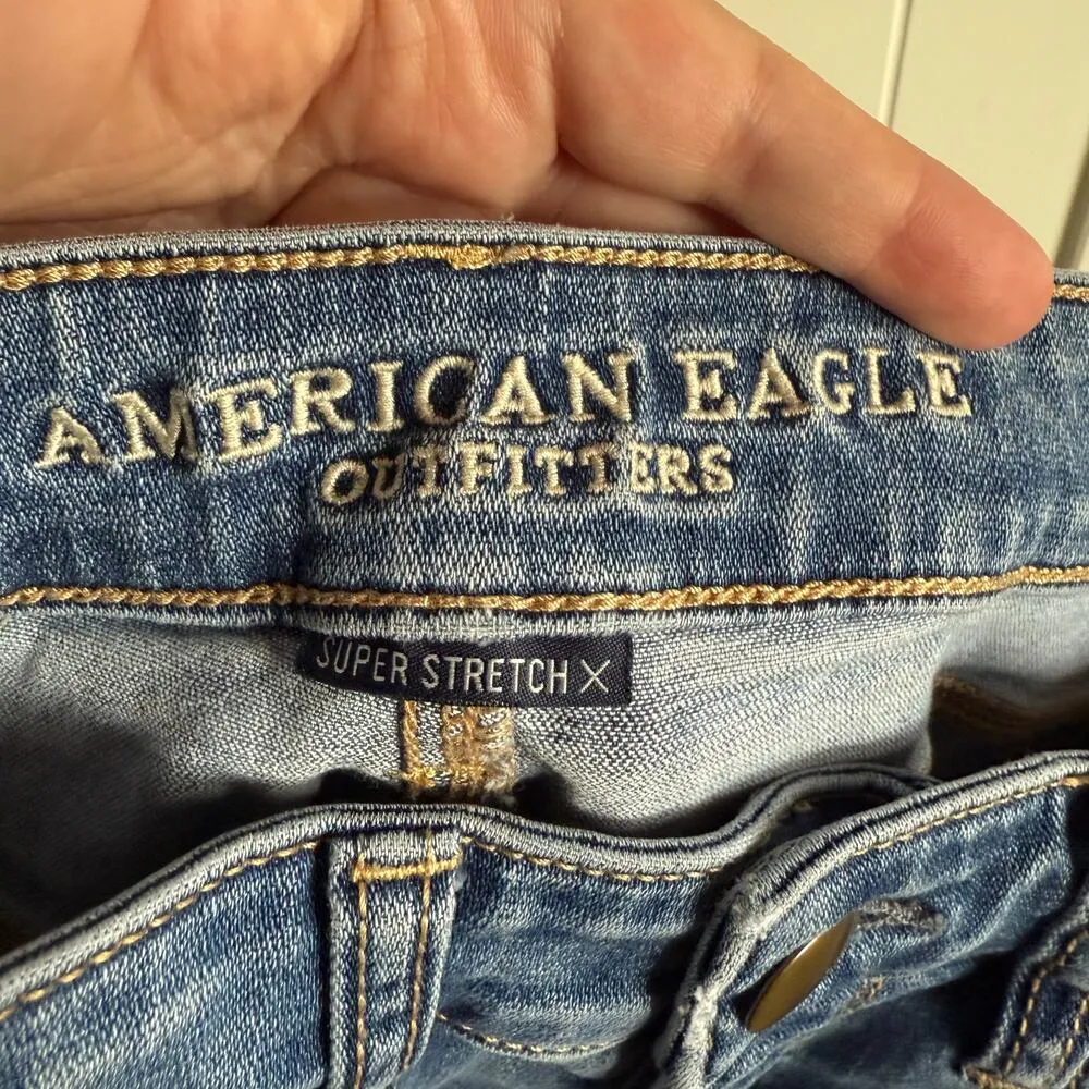 American Eagle Womens Jeans Sz 2 Hi Rise Jegging Light Blue Distressed Destroyed - Image 4