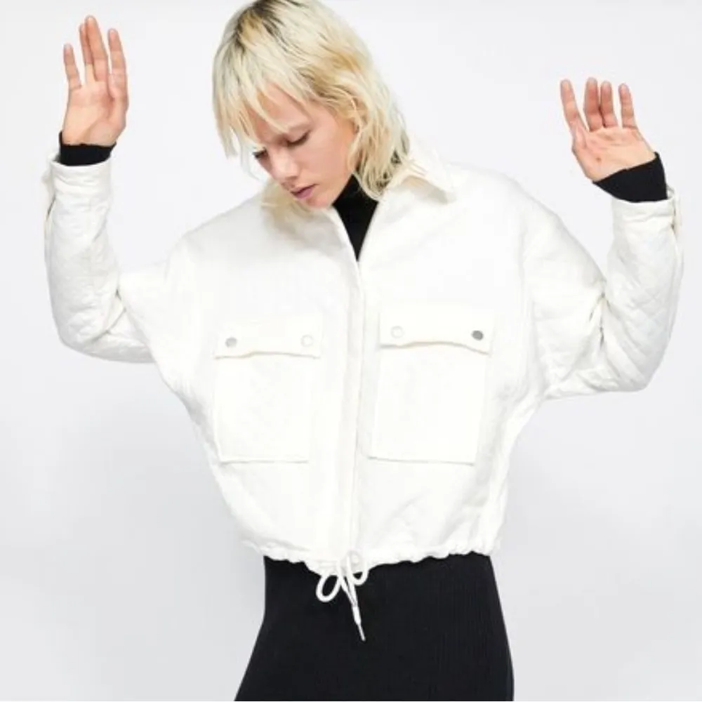 ZARA  Diamond Full Zip‎ Cropped Drawstring Jacket in Ivory Size Medium - Image 8
