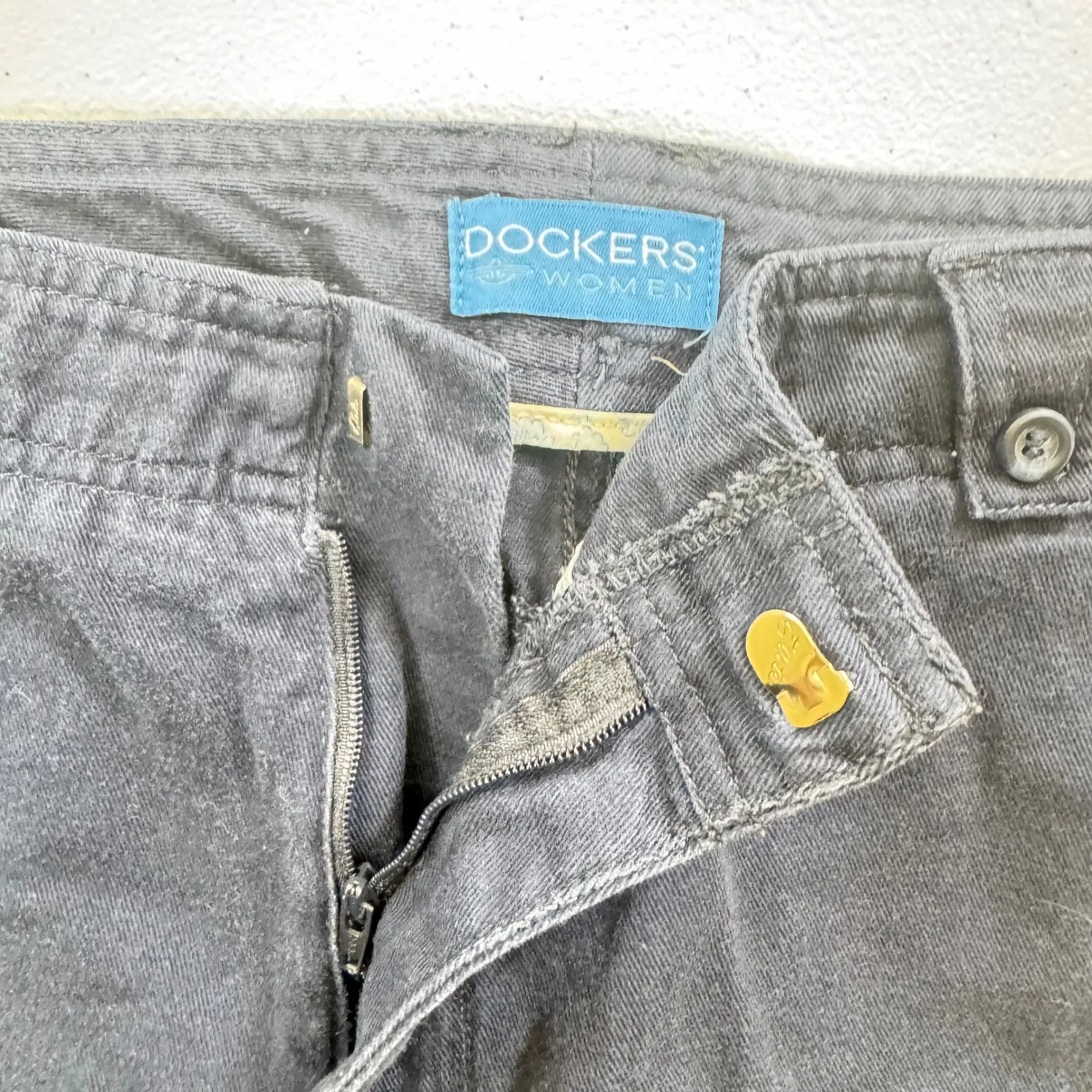 VTG Dockers Women navy blue Cotton Favorite Fit Casual Shorts Size 12 - Image 6