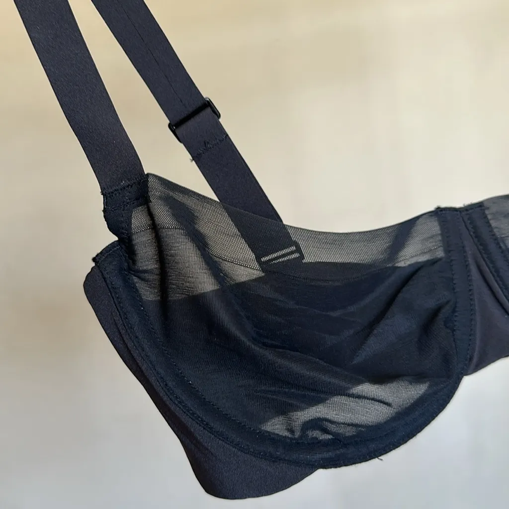 NWT SKIMS No Show Molded Unlined Balconette‎ Onyx Size 32C - Image 9