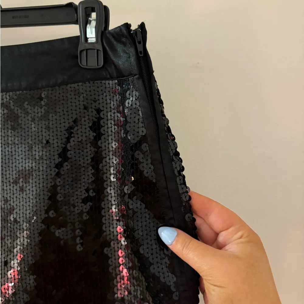black micro sequins skirt h&m size 6 - Image 3