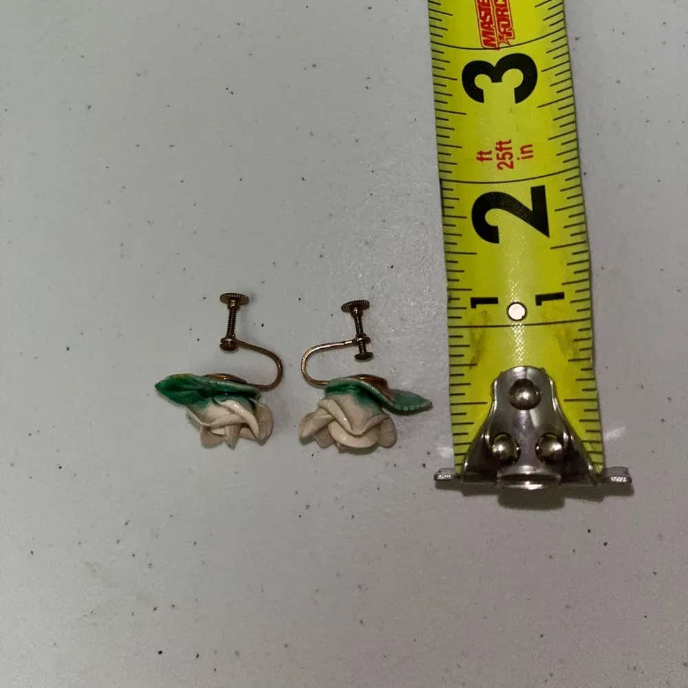 Vintage Off White Floral Screw Back Earrings - Image 2