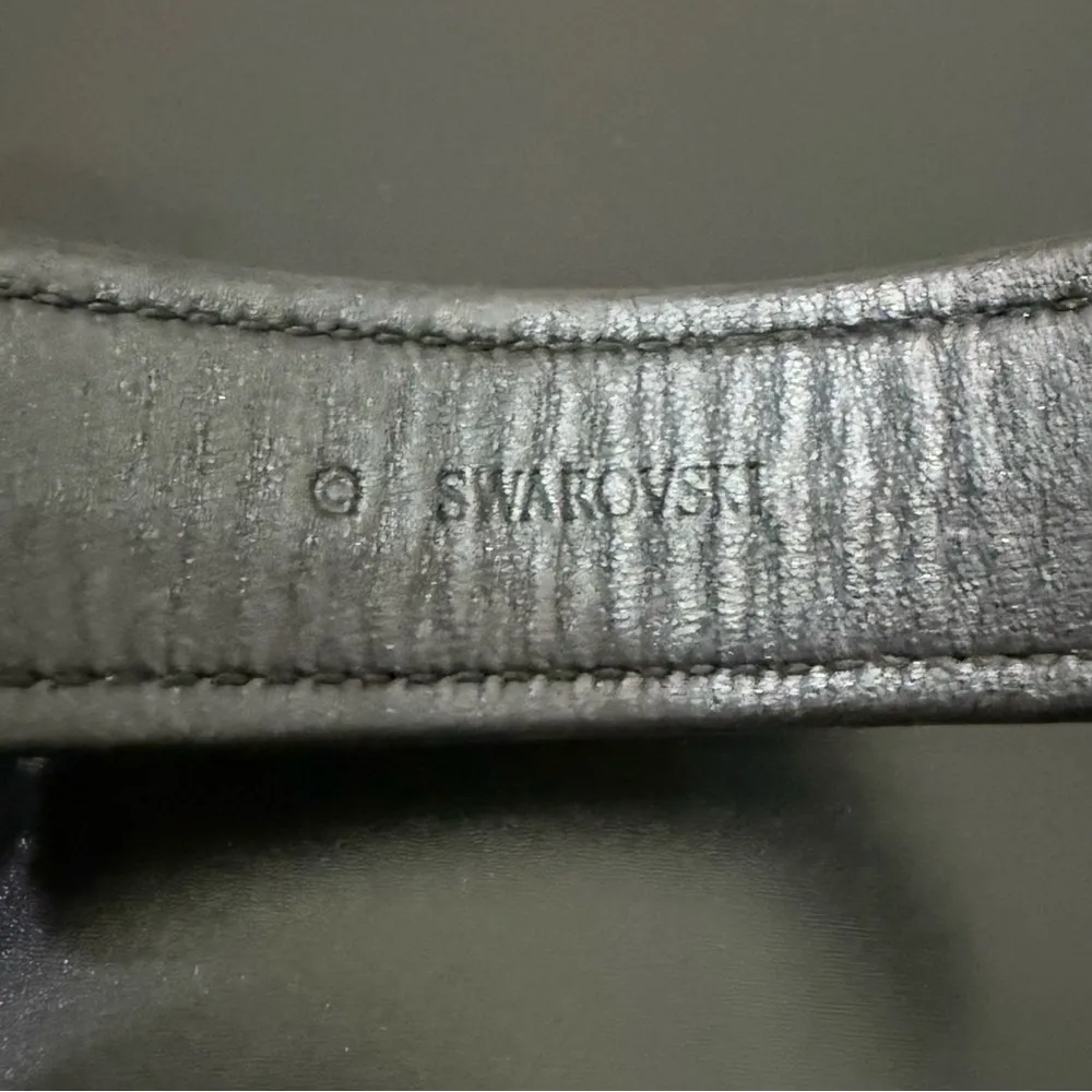 SWAROVSKI Swan Signed Crystal Rhinestones Leather Buckle Wide Cuff Bracelet 24g. - Image 14