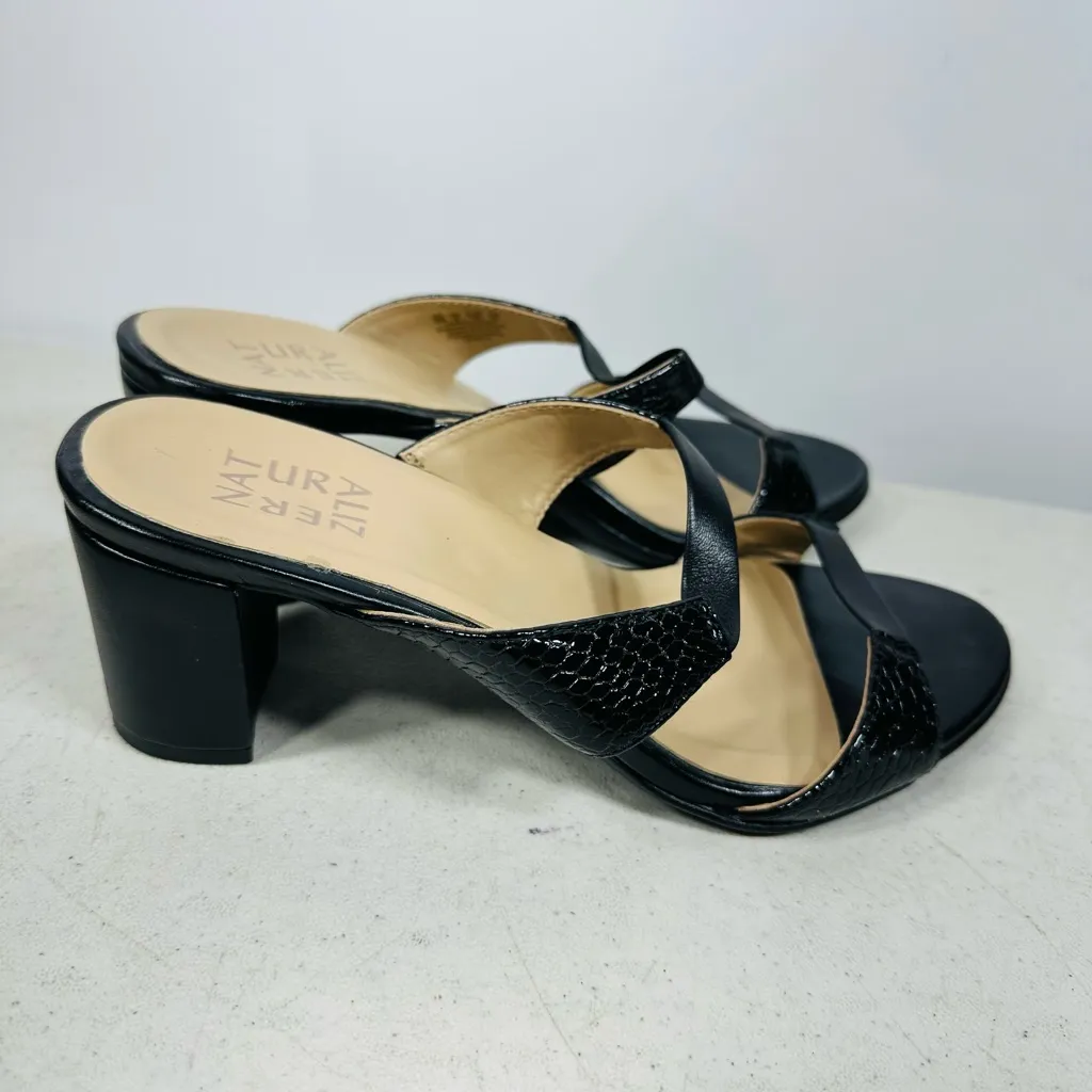 Naturalizer womens Venus Heeled Sandal  size 9W - Image 2