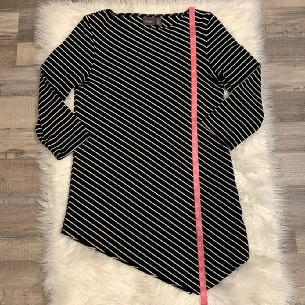 Travelers by Chico’s asymmetrical diagonal striped stretch tunic top S - Image 8