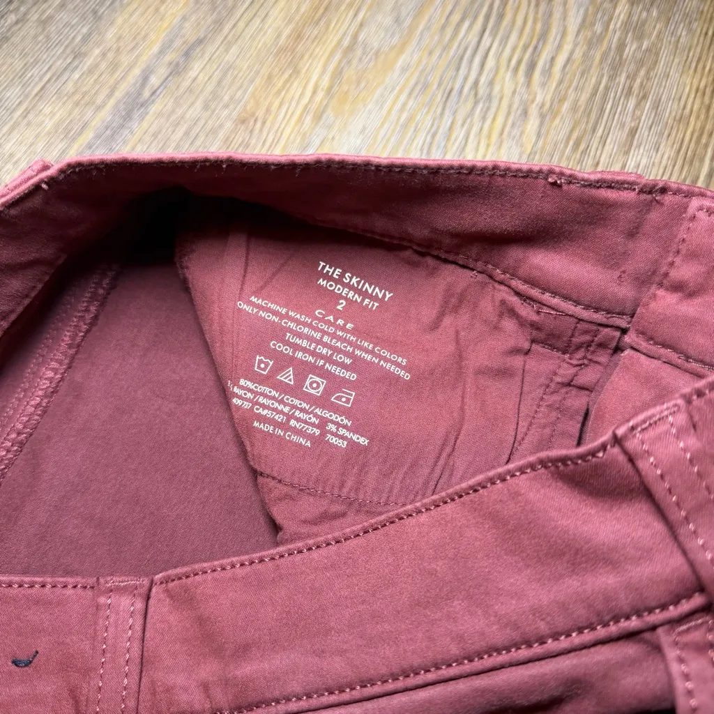 Ann Taylor Burgundy Skinny Jeans Women's Size
2 Modern Fit - Image 5