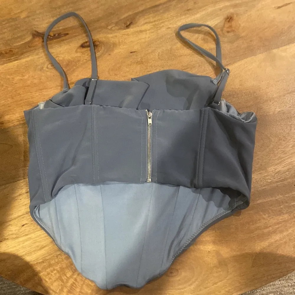 Gray Classic Scoop Neck Top - Image 3