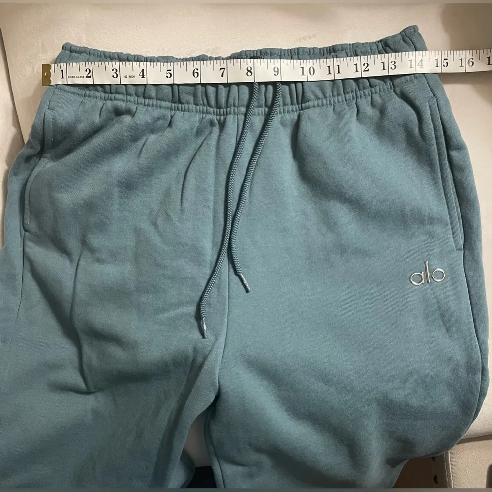 NWOT Alo Accolade Sweatpants Joggers Size M Limited Edition Color Blue Green - Image 6