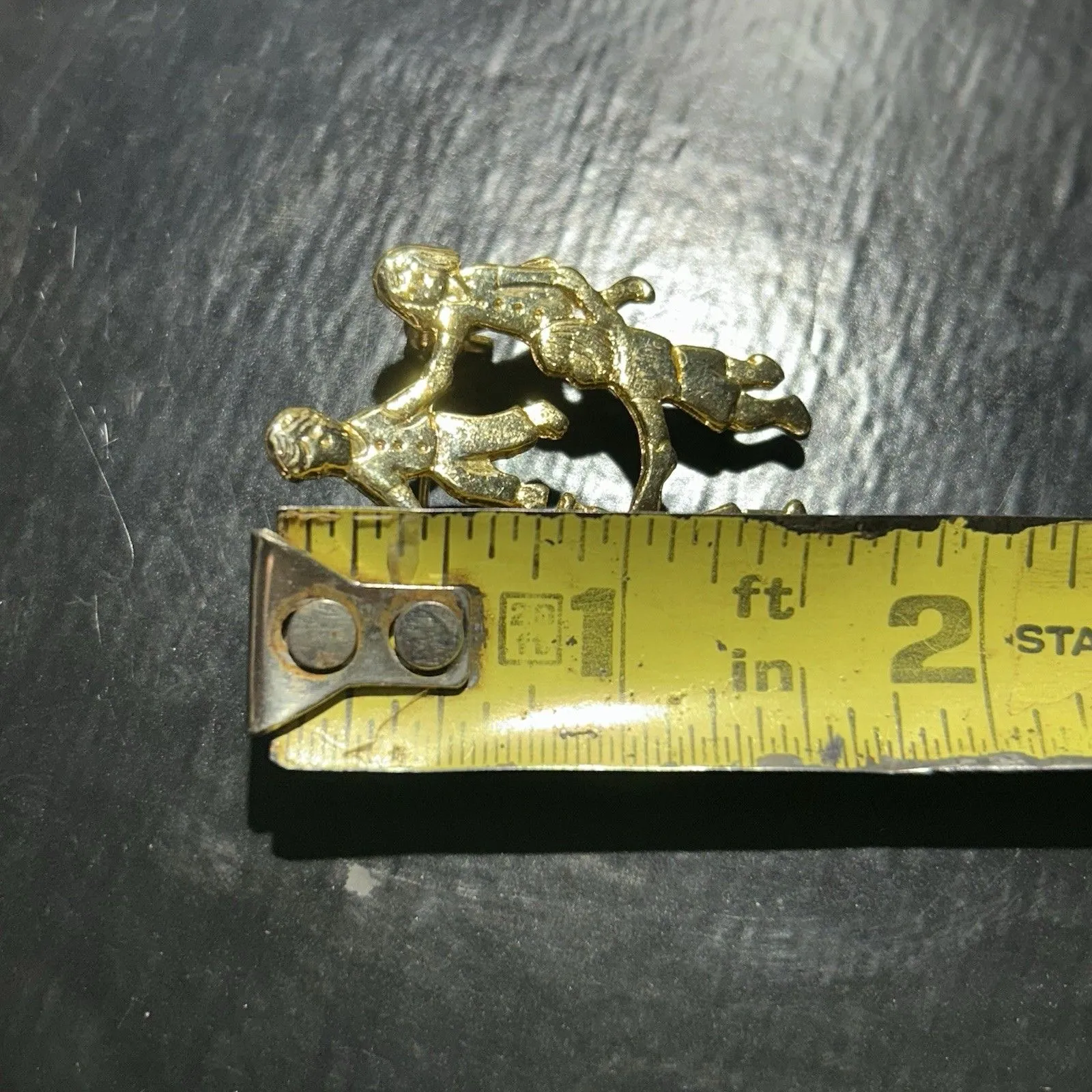 Vintage Gold Tone Ring Around the Rosie Children Holding Hands Pendant Brooch - Image 5