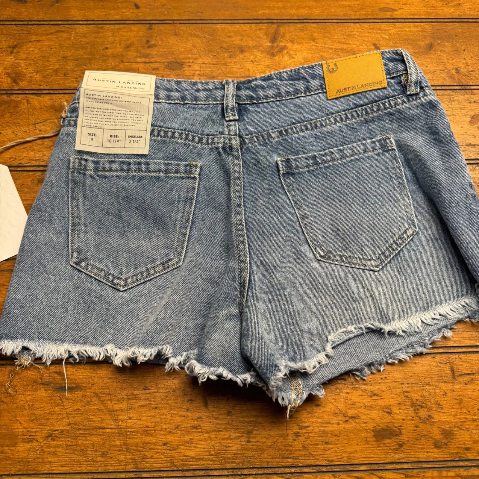 Austin Landing Womens Denim Shorts Mid Rise Belted‎ western cowgirl size 9 Blue - Image 7