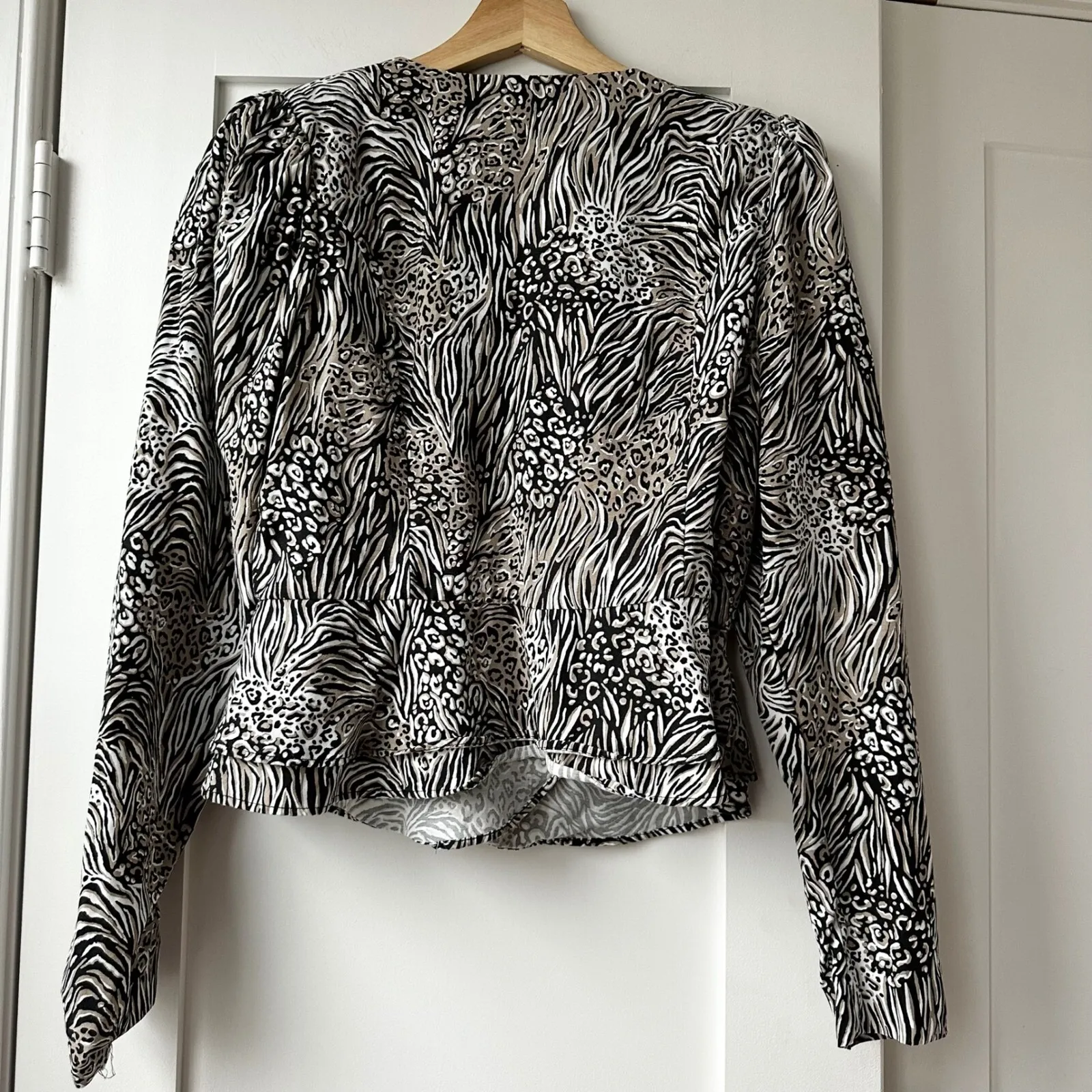 & Other Stories Peplum Duo Button Wrap Blouse Animal Print Wrap‎ Front Long 12 - Image 7