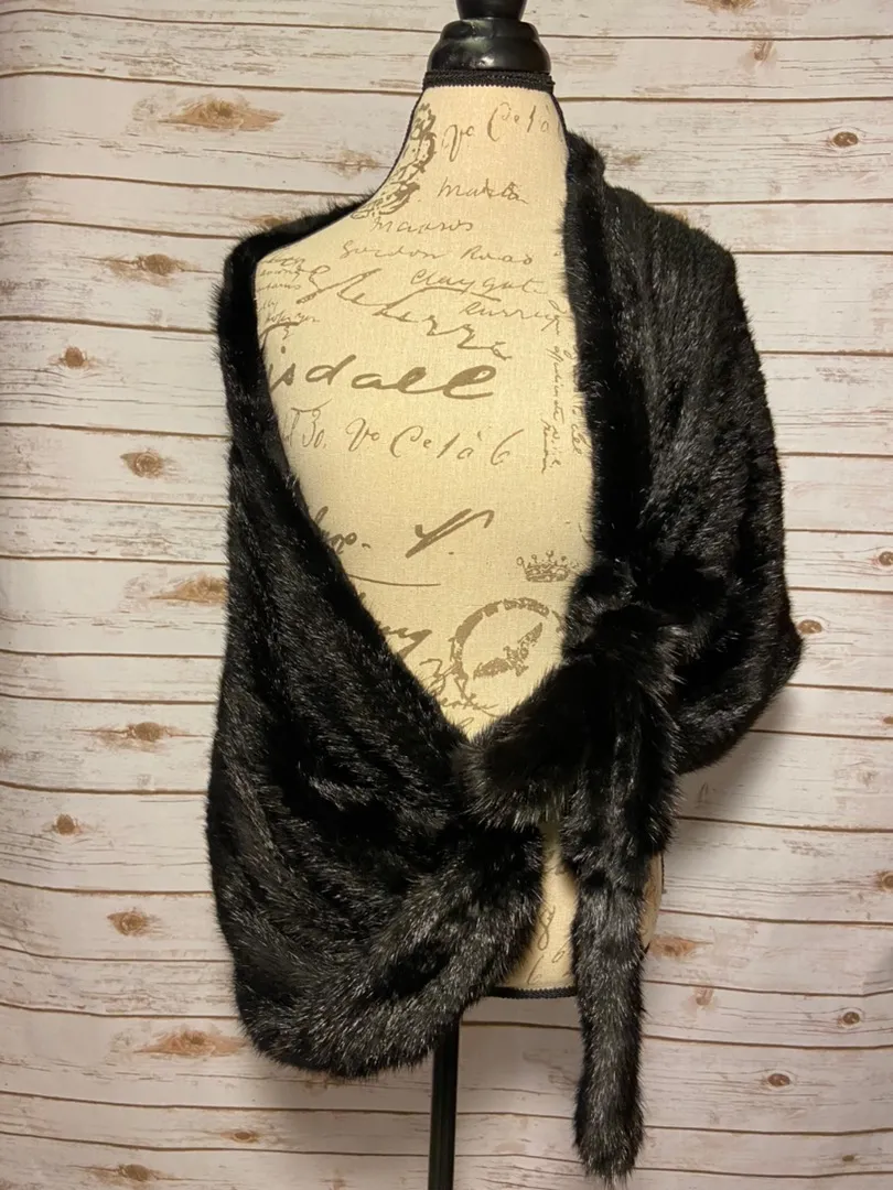 Genuine Knit Mink Wrap Black - Image 4