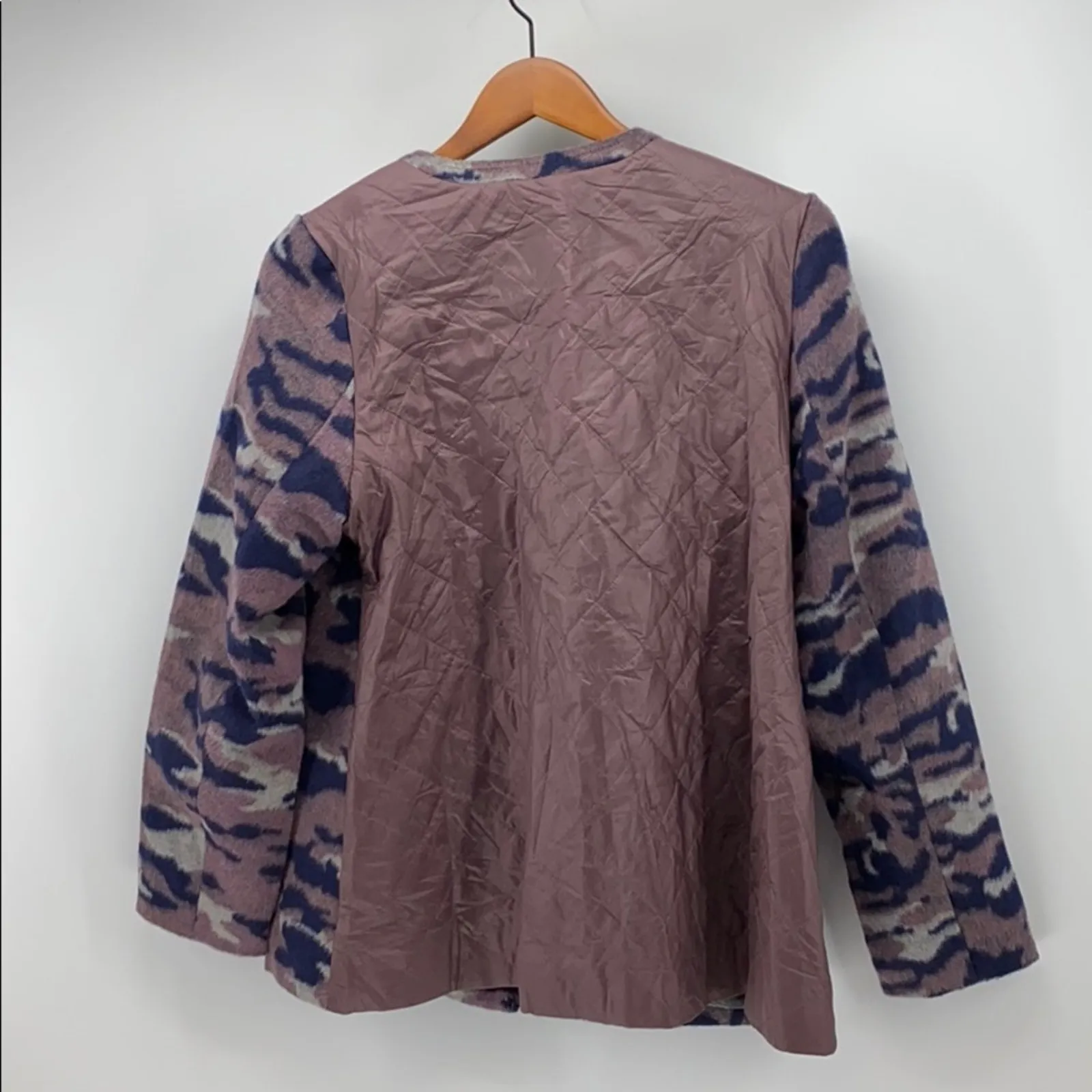 LOGO by Lori Goldstein Mauve Camo Quilted jacket fleece warm size 12 wool blend - Image 2