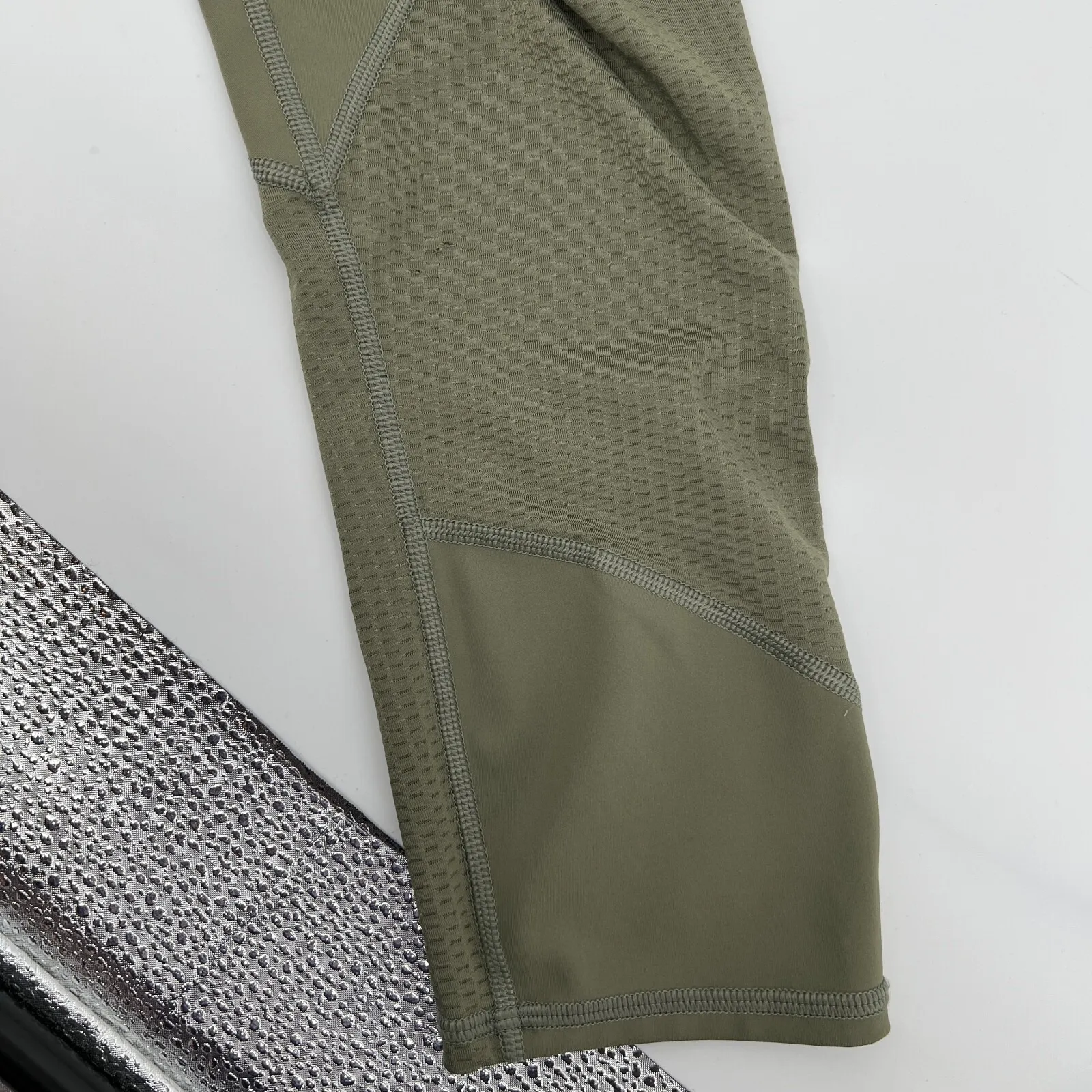 Athleta Women XS Green‎ Mesh Contender Capri Leggings Pull On Stretch Powerlift - Image 7