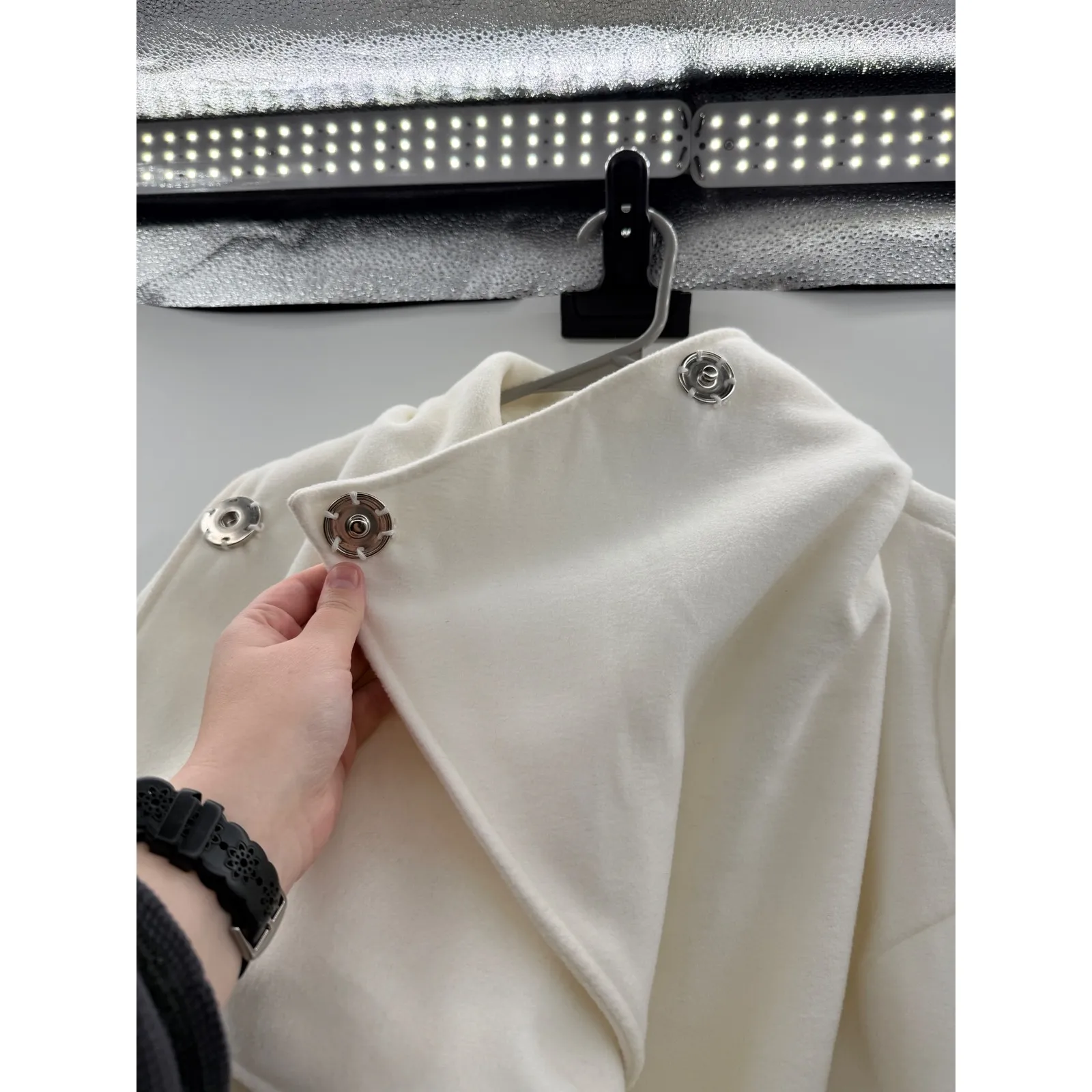 Akira Asymmetrical‎ Coat Sz S/M Off White Draped Collar Longline Statement Layer - Image 2