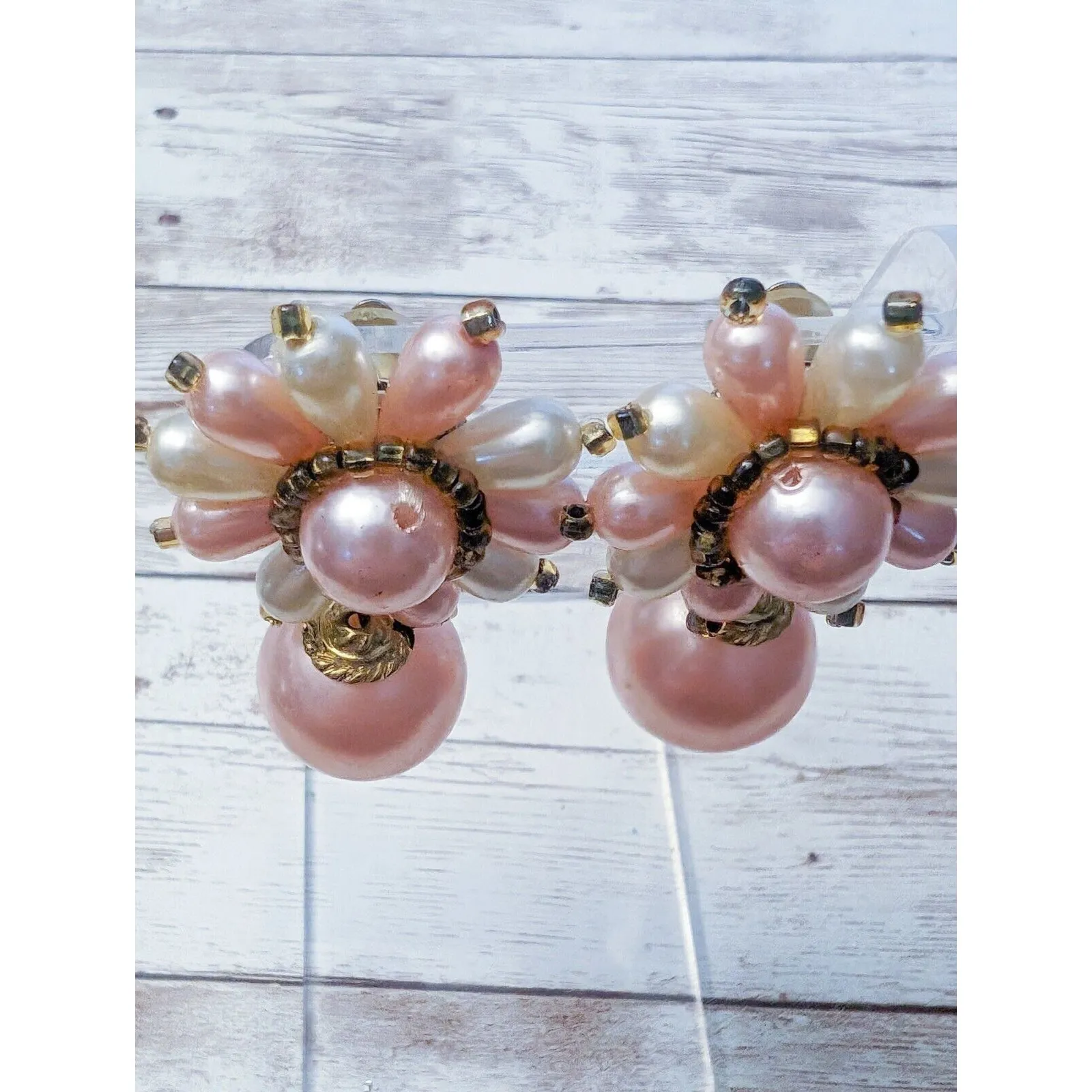 Vintage Clip On Earrings - Image 4