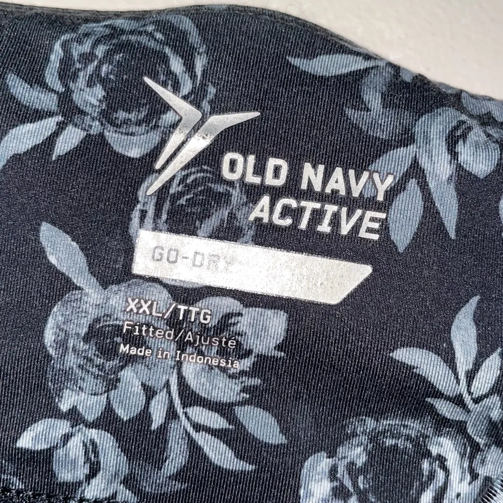 Old Navy Active Go-Dry Run Crop Ditsy Floral Printed Leggings Size XXL - Image 2