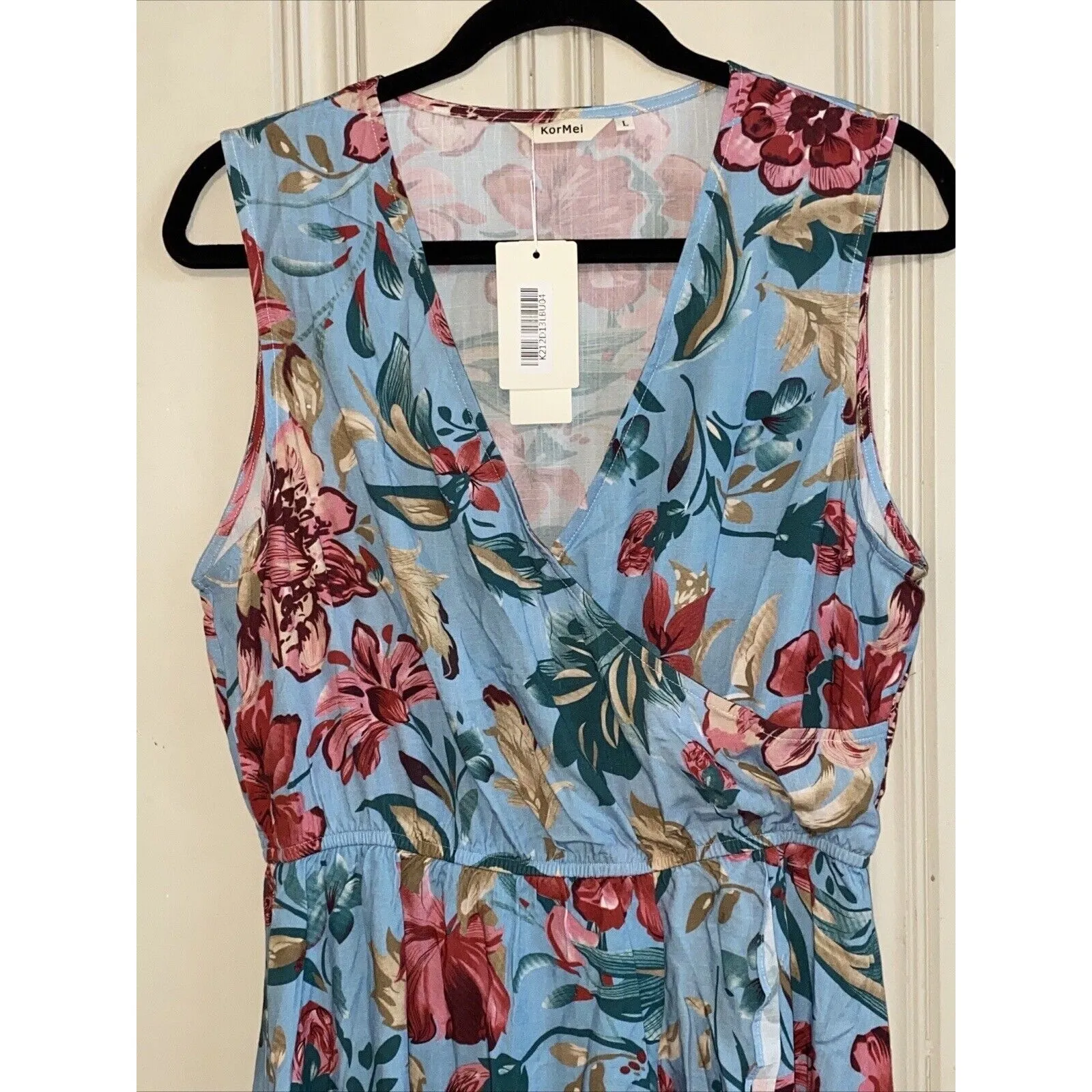 Kormei Women’s Sleeveless V - Image 2