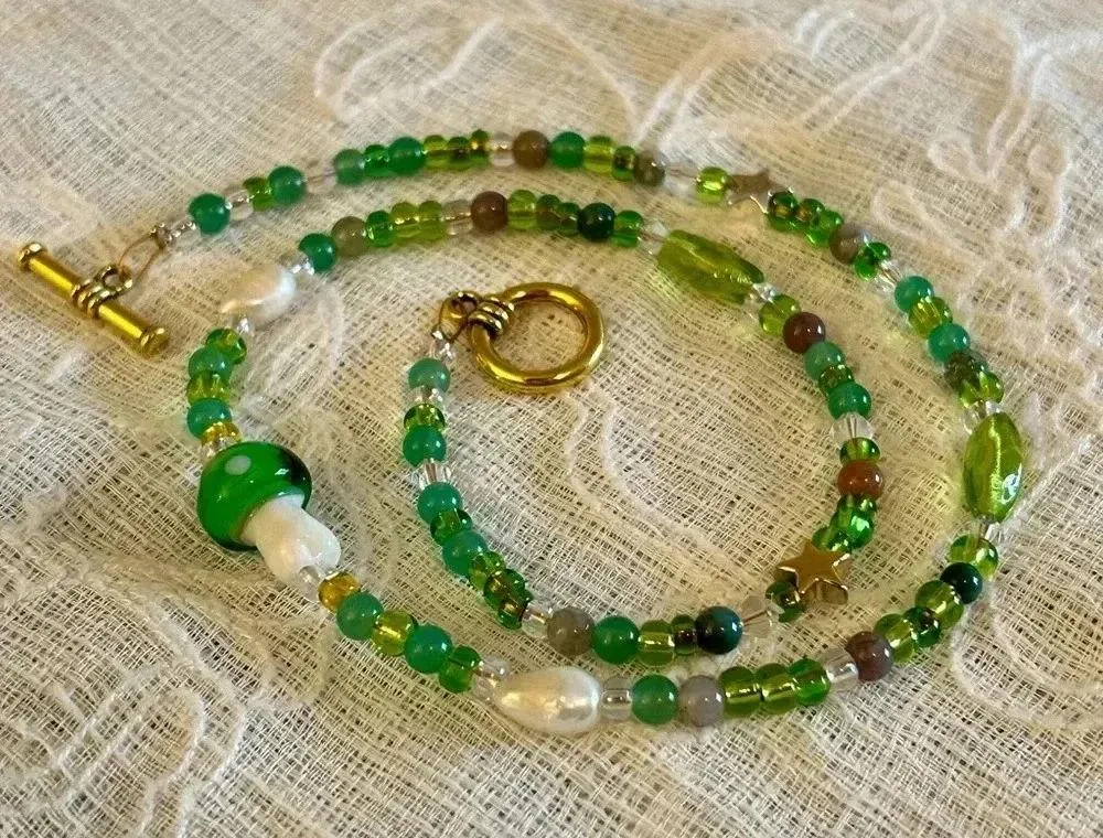 🍄 Handmade green mushroom seed bead choker necklace w/ pearls +green aventurine - Image 6