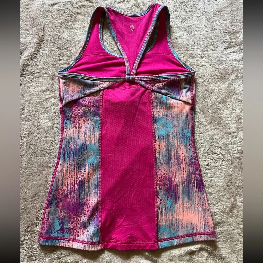 Ivivva Women’s Tank Top Open Back Blue/Pink Built in Bra Size‎ Xs - Image 8