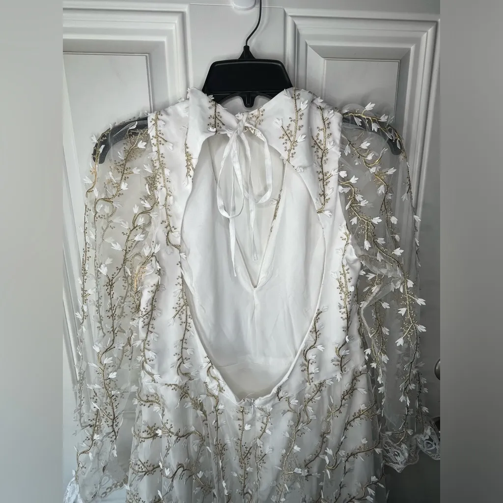 HELSI NEW Ella Embroidered Long Sleeve Deep V - Image 9