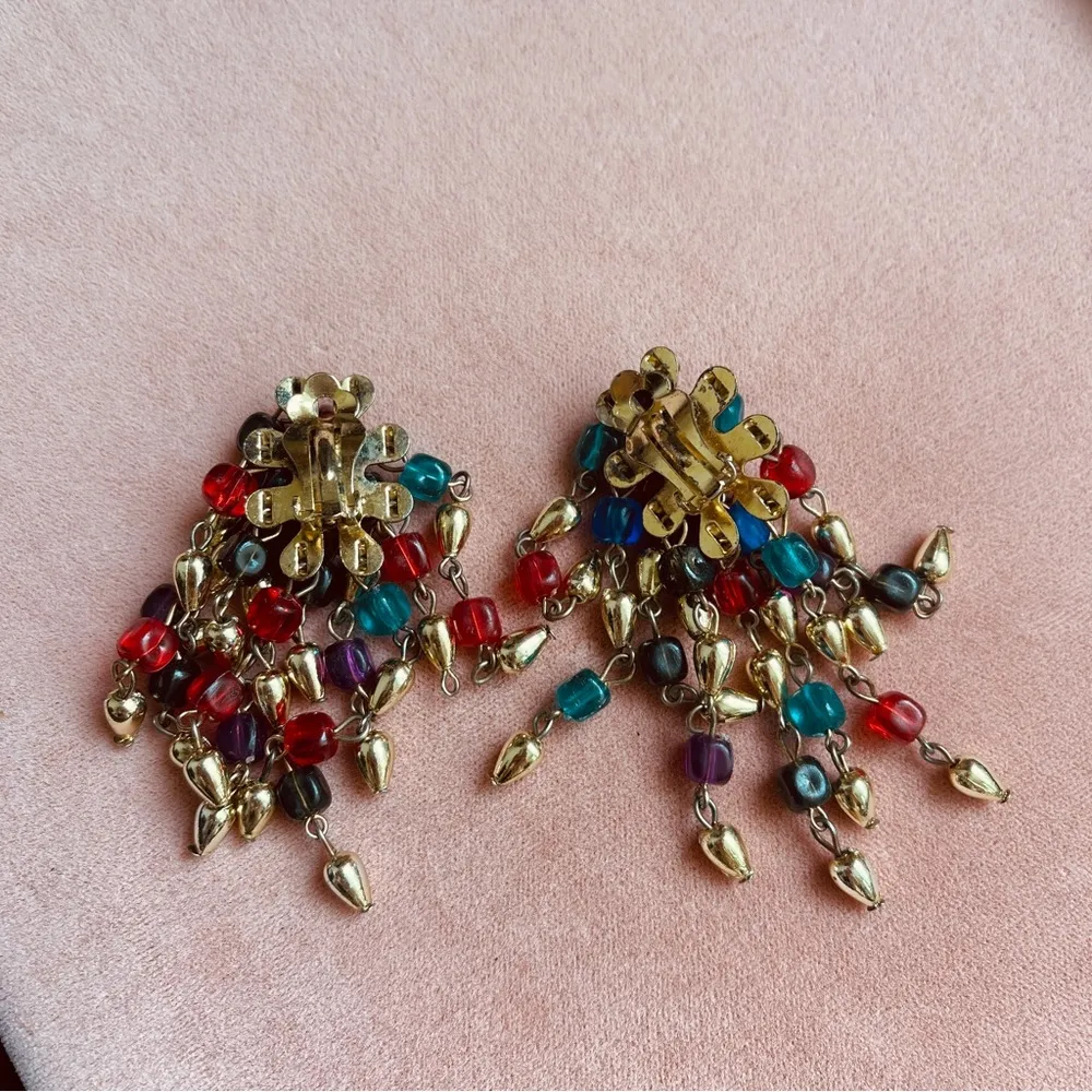 Vintage Dripping In Jewel Toned Lucite Bead Earrings Unsigned Clip On 1960's - Image 4