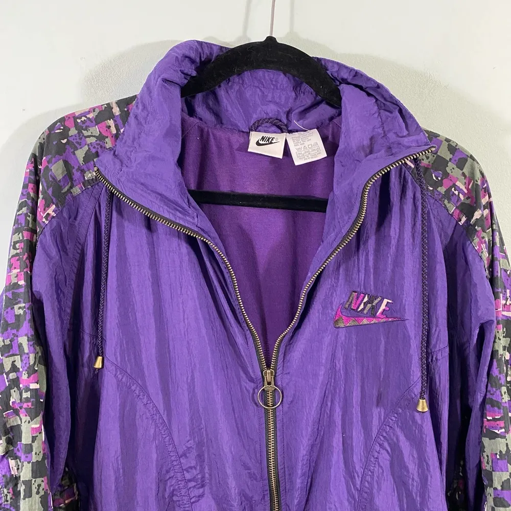 Vtg 80's Nike Women's Purple Graphics Full Zip Light Jacket Size M - Image 2