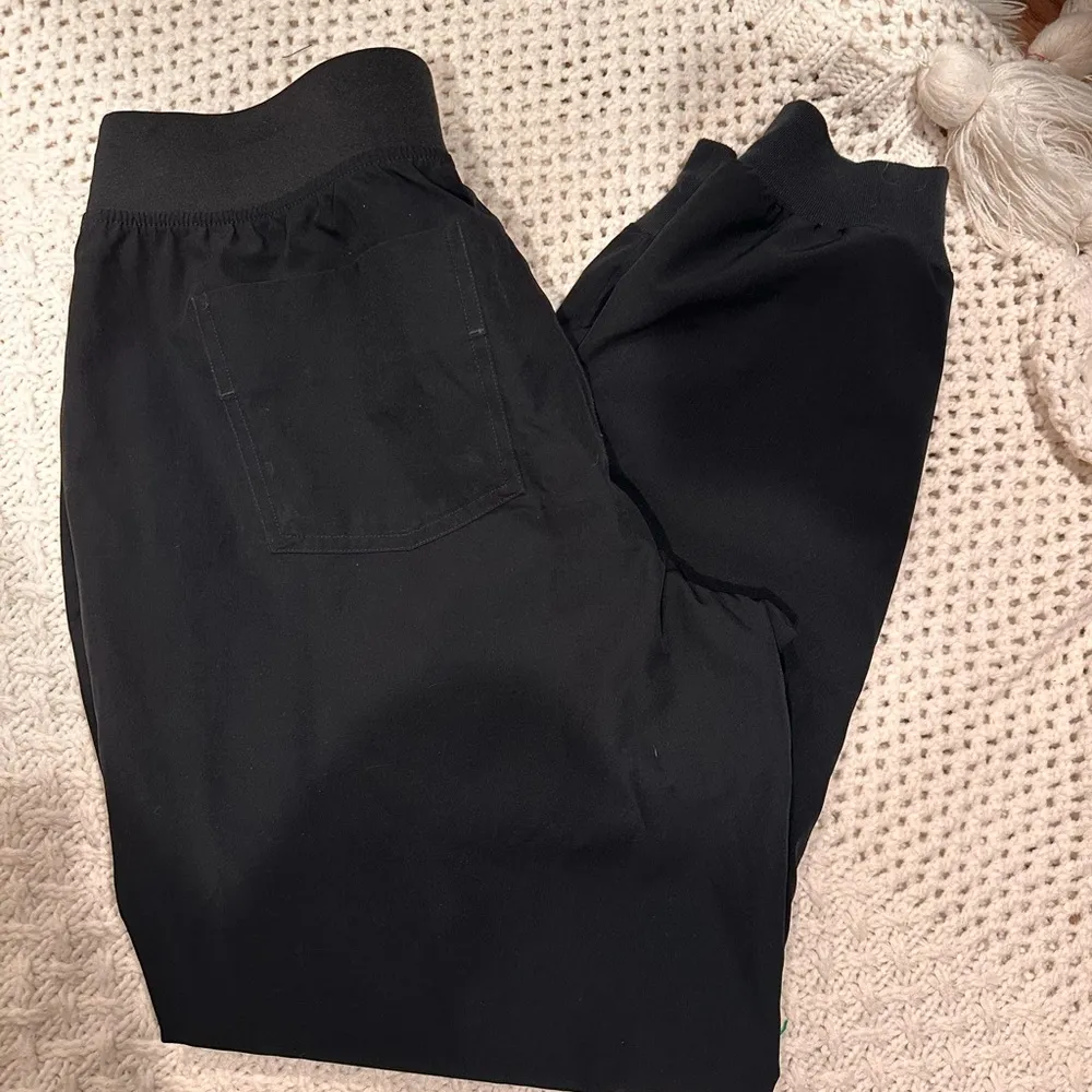 FIGS TECHNICAL WOMENS LARGE PANTS - Image 3