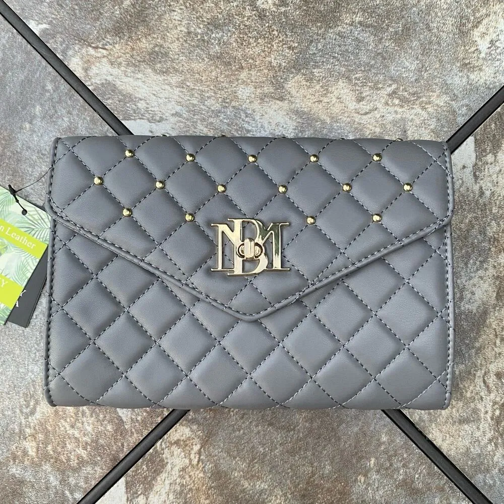BADGLEY MISCHKA Grey Diamond Quilt Convertible Crossbody Bag $129 Envelope - Image 9