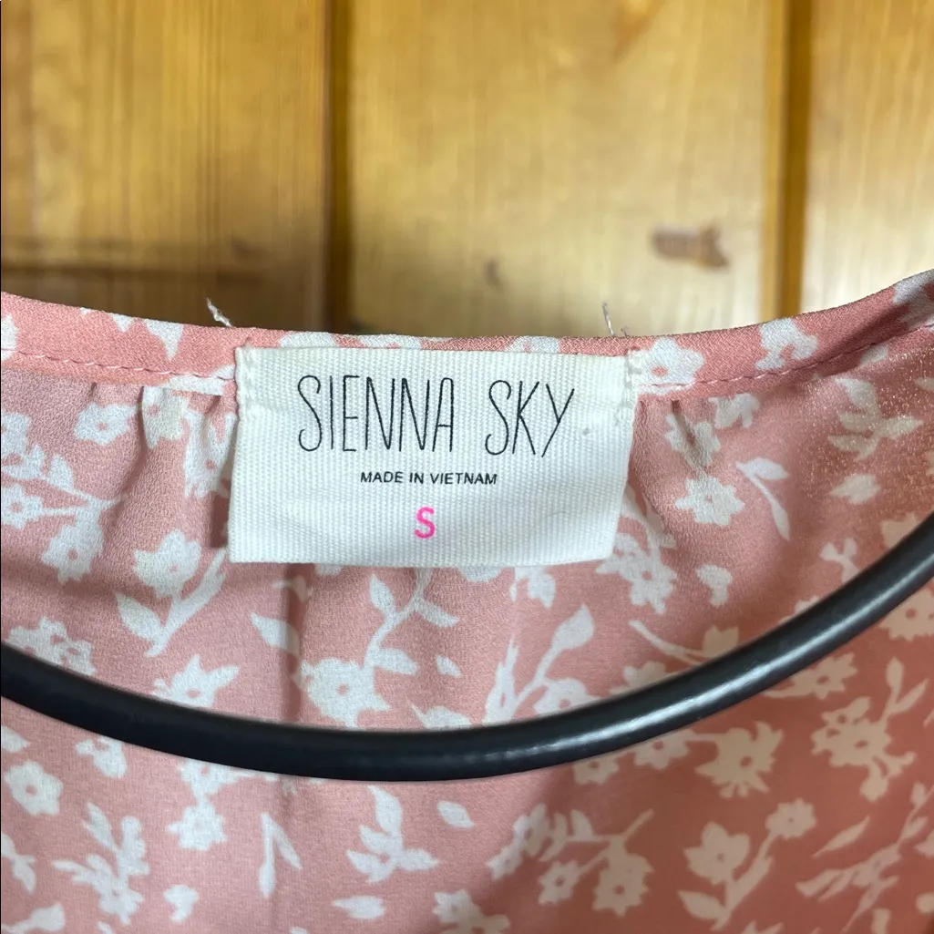 Sienna Sky Blush Floral top size small flowy floral top v-neck layover top - Image 6