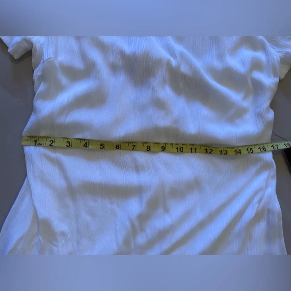 lulus dress small NWT made with love Low Round neck Open Back waistline White - Image 13