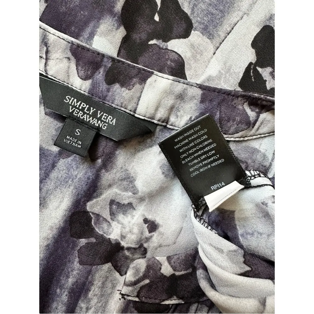 Simply Vera Vera Wang Gray Black Floral Watercolor Tunic Blouse Size Small - Image 7