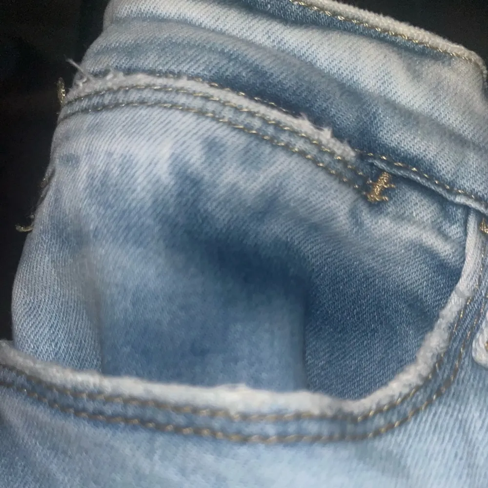 Frame Le High Flare jeans in a light wash, size 27 - Image 5